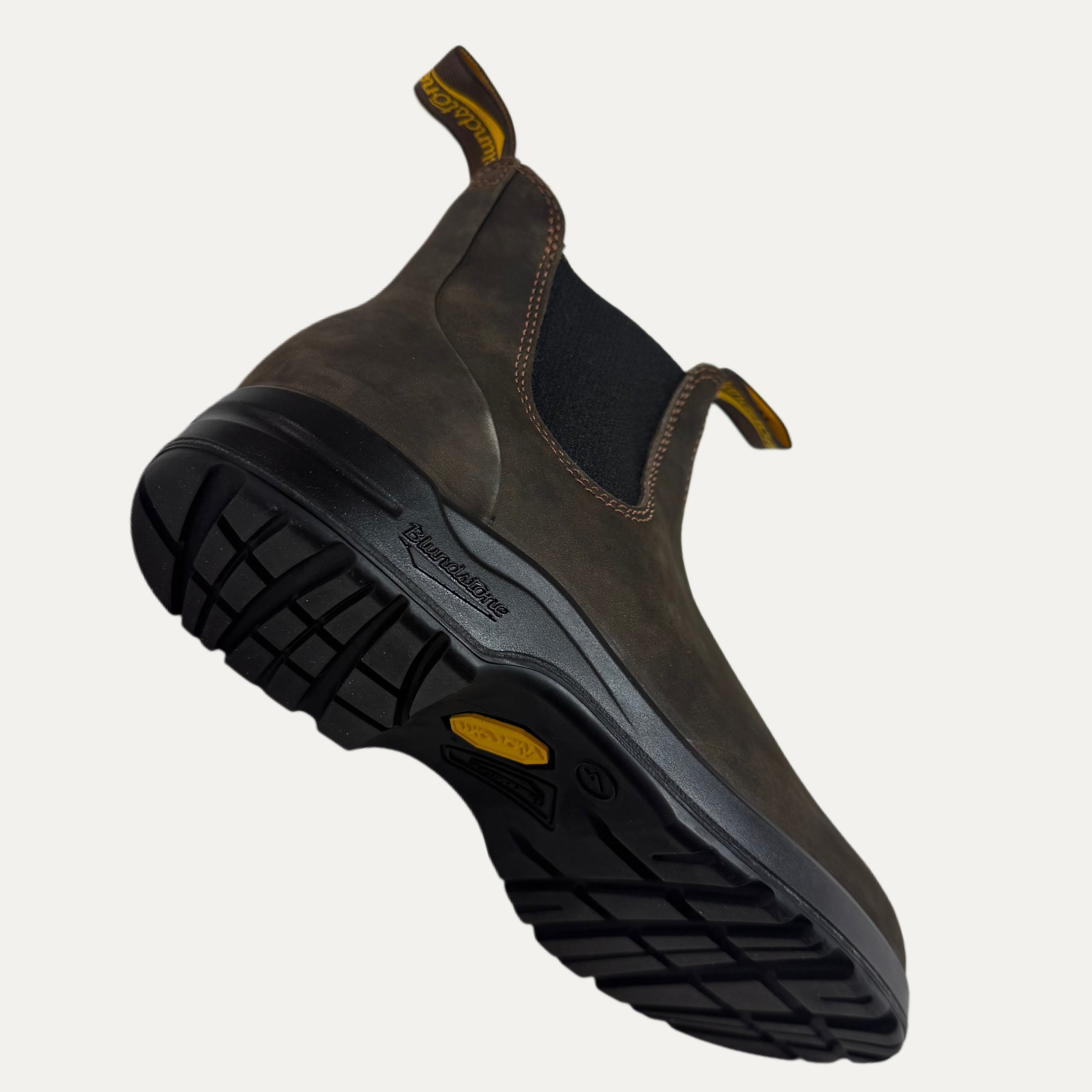 Men's / Women's Blundstone 2056 All Terrain Chelsea Boot - Rustic Brown