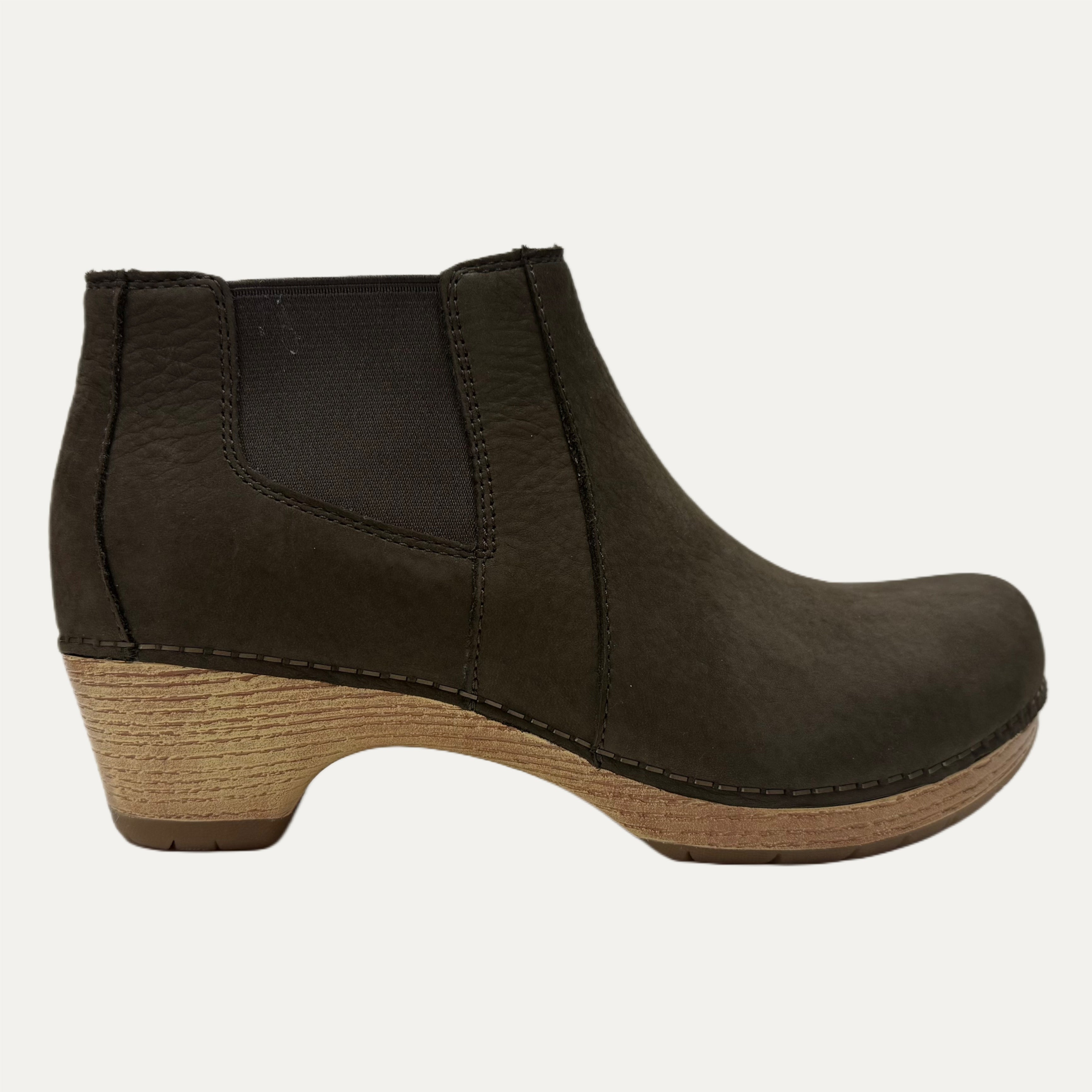 Women's Dansko Lane Boot - Nubuck Mushroom