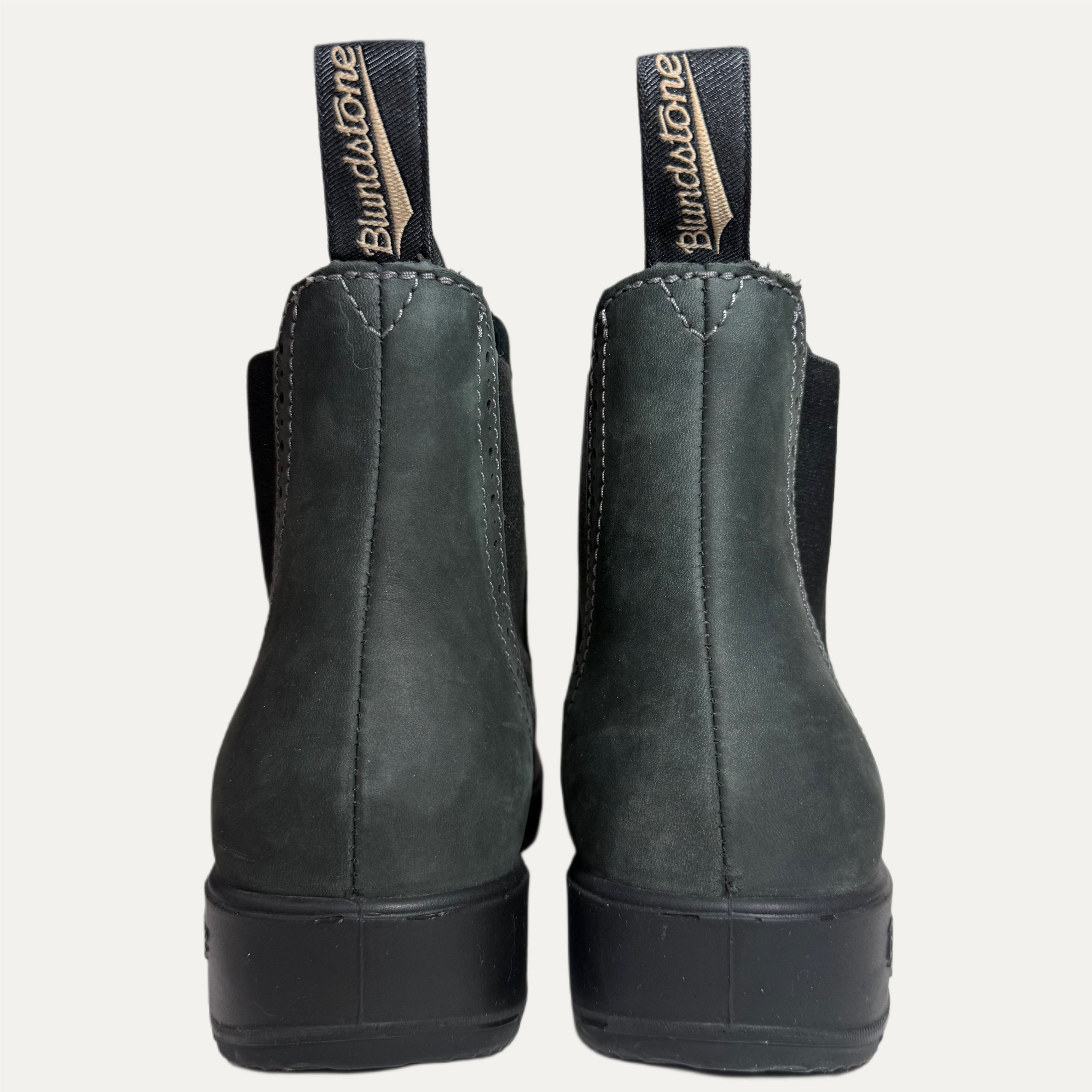 Women's Blundstone 1630 Chelsea Boot - Rustic Black