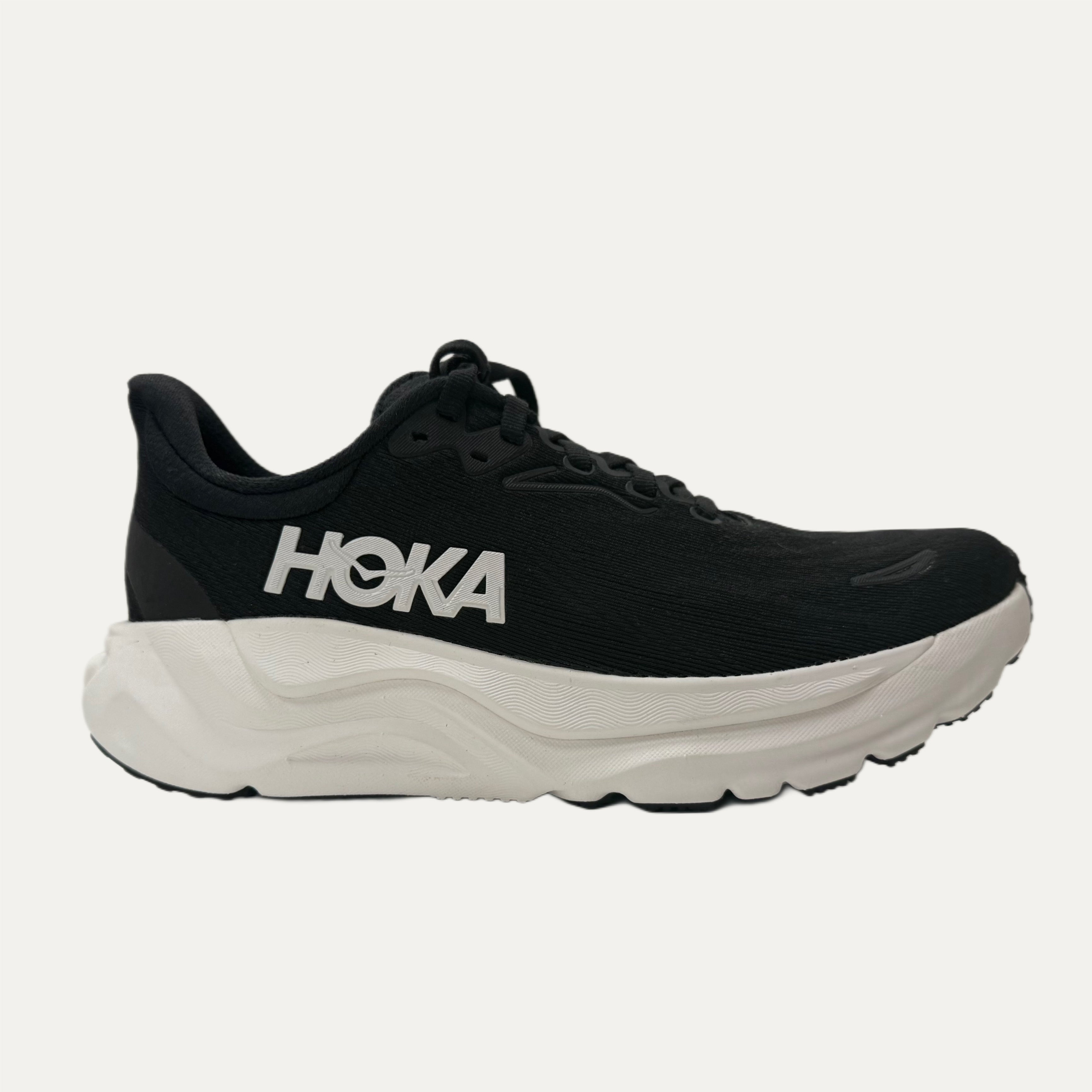 Women's HOKA Arahi 8 Athletic Shoe - Black / White